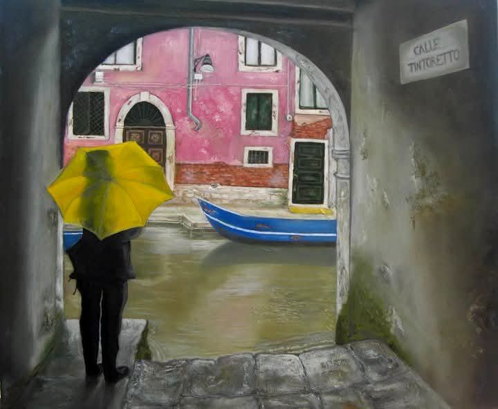 Cuadro de una persona con paraguas amarillo bajo un arco en Venecia, con un cartel de calle pintado que dice "Calle Tintoretto"